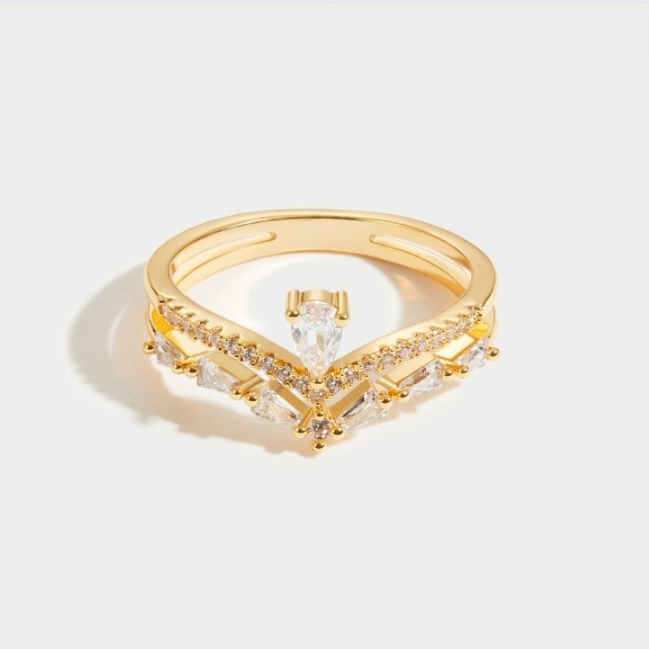Nerina | 18K Gold Crystal Ring