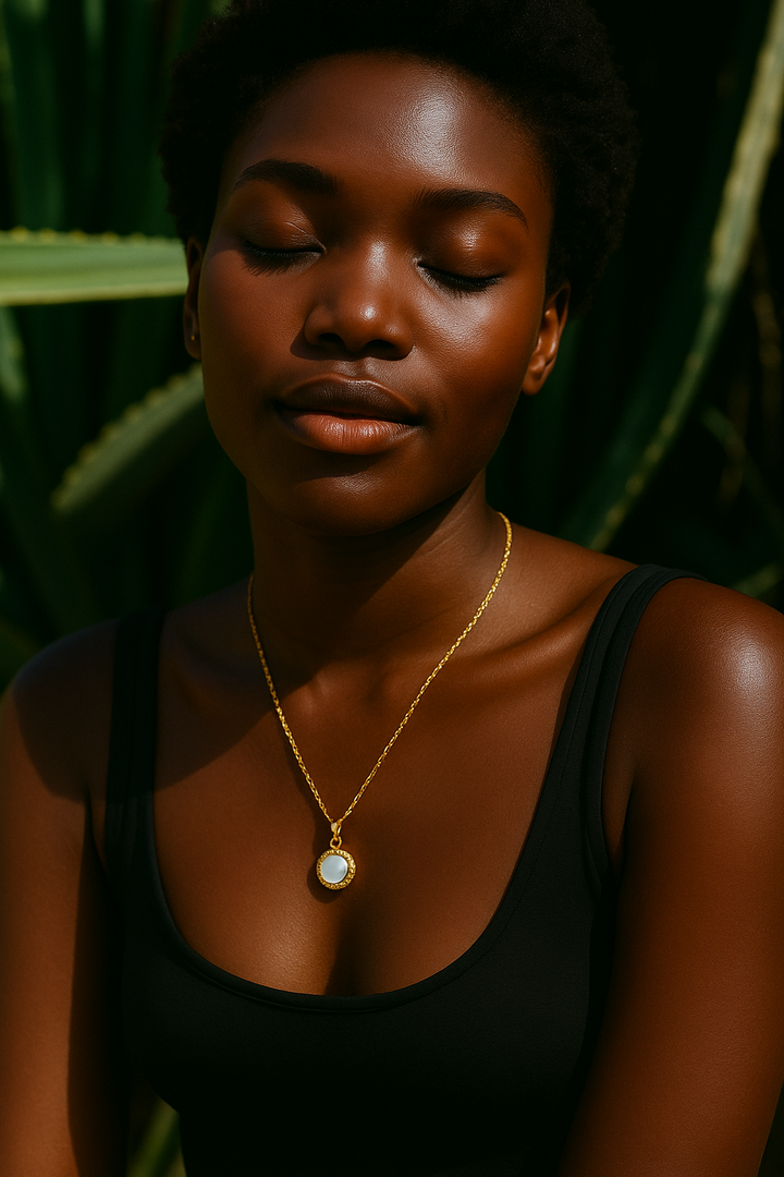 Ariel | Mother of Pearl Pendant