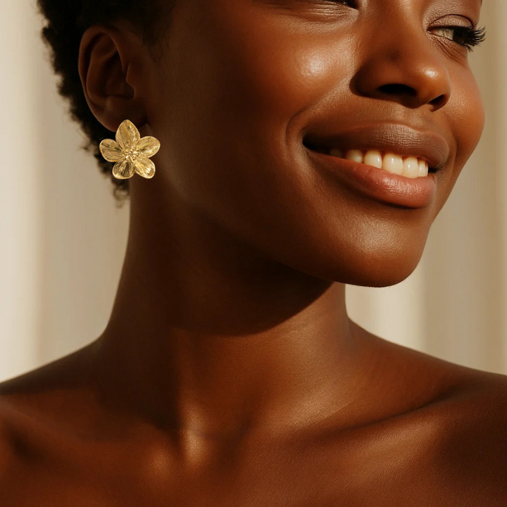 Nalu | Flower Gold Earrings