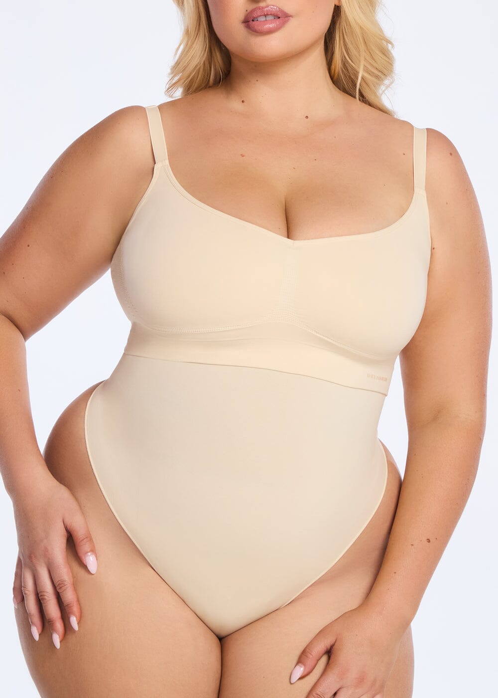 Amélie | Seamless Sculpt High-Waist Thong