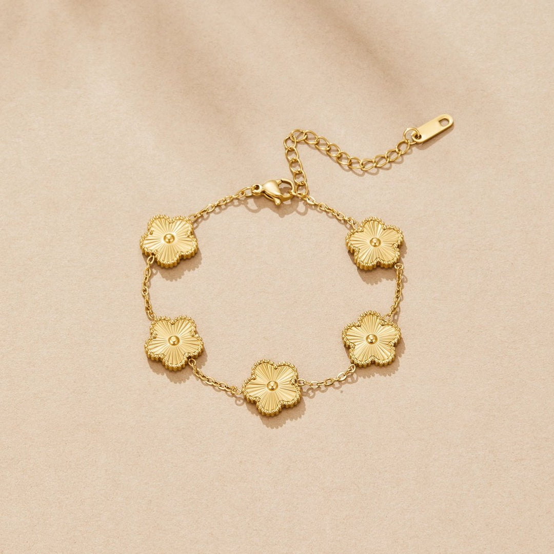 Arden | Clover Charm Gold Bracelet