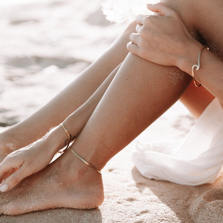 Elara | Herringbone Chain Anklet
