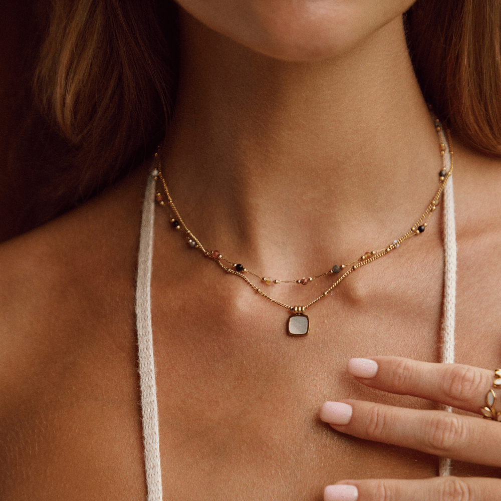 Kaia | White Shell Pendant Necklace