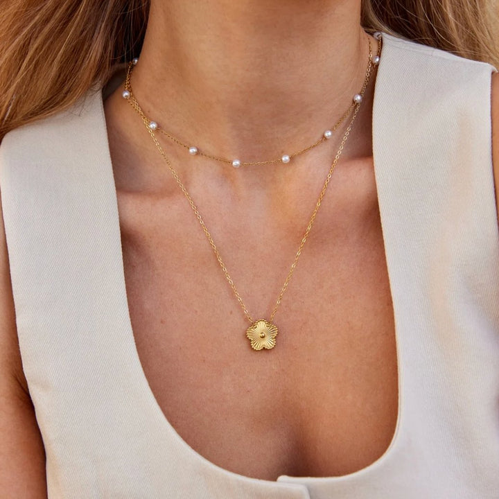 Aeris | Pearl Accent Gold Necklace